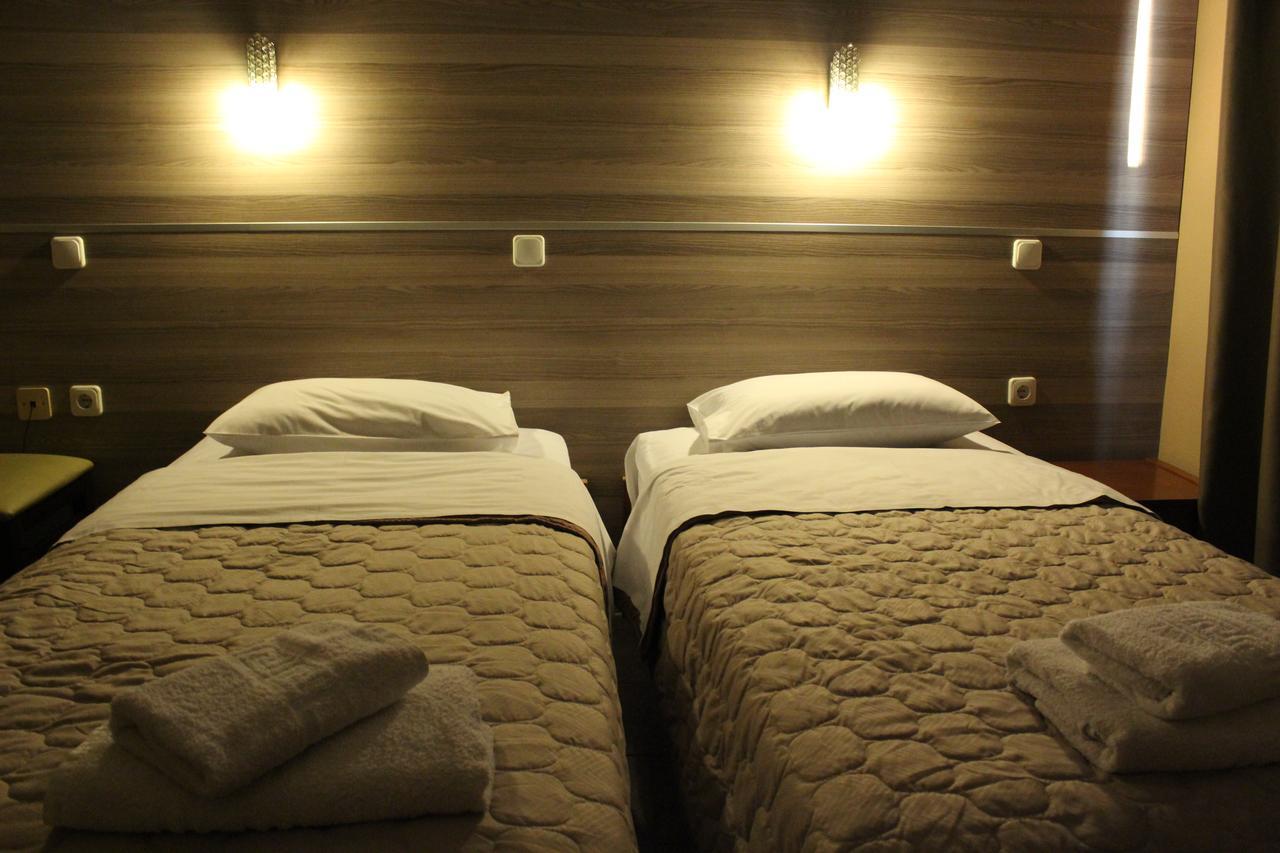 Park Hotel Políkasztro Kültér fotó